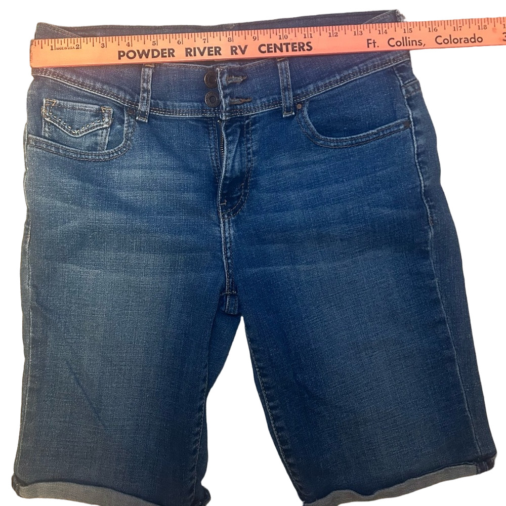 Levis 515 Bermuda  Denim Shorts - Picture 3 of 9